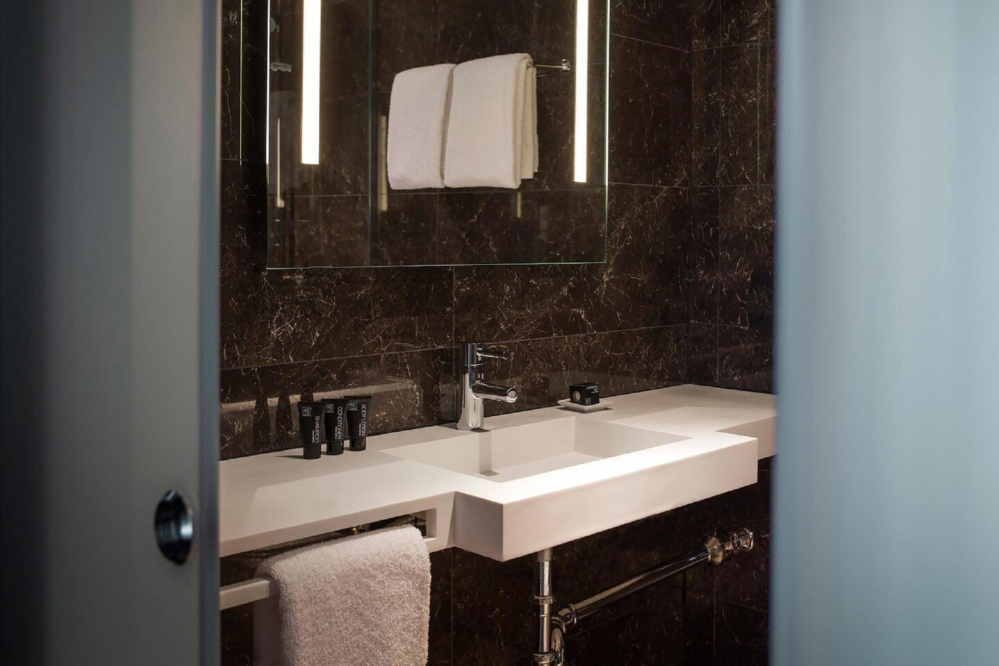 Ac Hotel By Marriott Santiago Cenco Costanera Extérieur photo